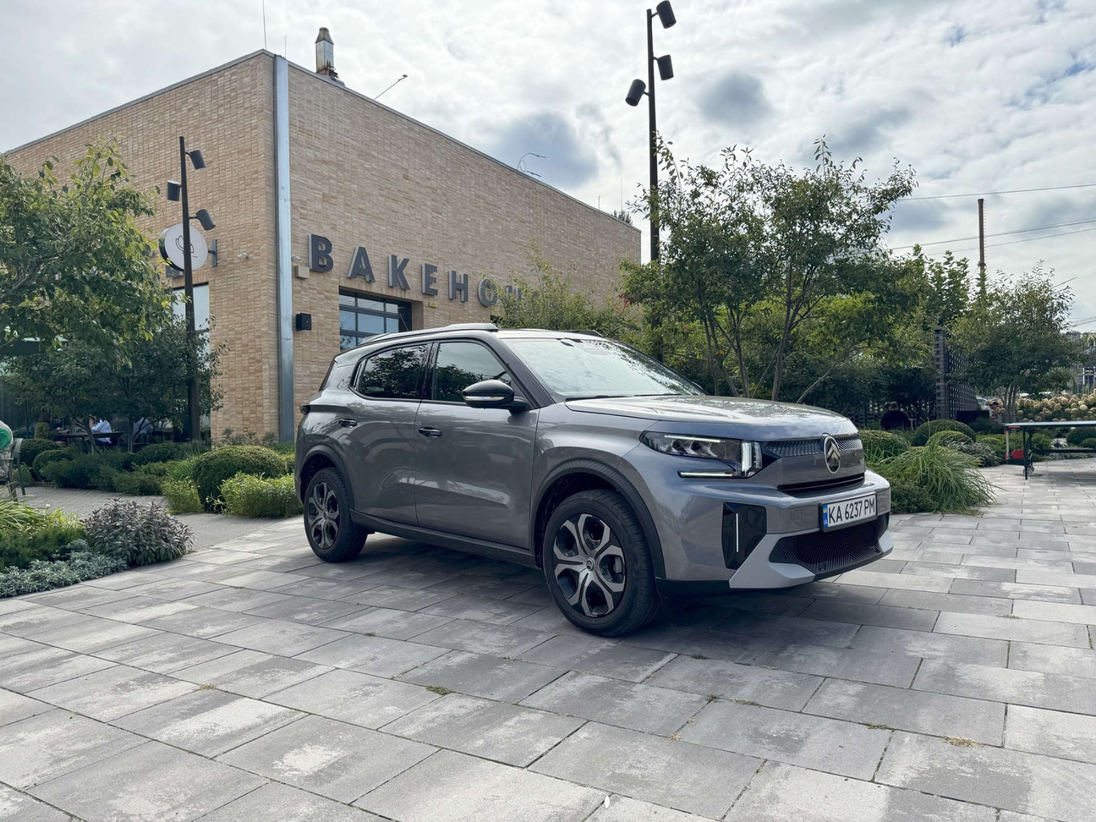 Citroen C3 Aircross, вигляд спереду з правого боку